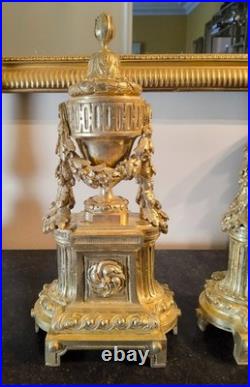 Paire de Chenets en bronze doré et ciselé Style Louis XVI, Époque XIXe siècle