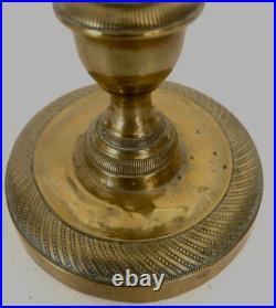 Paire de bougeoirs de style Louis XVI en bronze ciselé et doré XIXe siècle