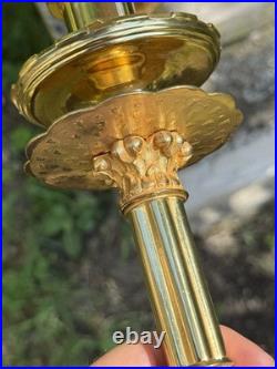 Paire de bougeoirs néo-gothiques en bronze doré fin XIXe siècle