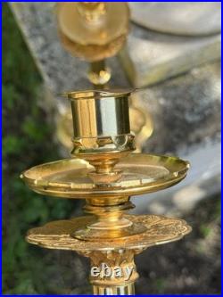Paire de bougeoirs néo-gothiques en bronze doré fin XIXe siècle
