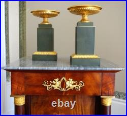Paire de cassolettes Empire bronze patiné et doré début XIXe siècle