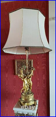Paire de lampes en bronze doré, Deux Amours corne dabondance Epoque XIX° siècle