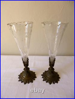 Paire de vases cornets en cristal et bronze XIXe siècle