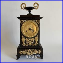 Pendule Bronze Dore Double Patine Charles X Époque restauration XIXe Siècle