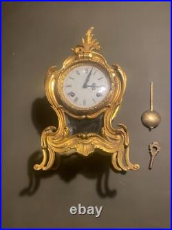 Pendule XIX siècle style louis xv bronze doré à la feuille d'or ma réf 209 §§ Pendule XIX siècle style louis xv bronze doré à la feuille d'or ma réf 209 §§