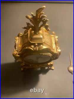 Pendule XIX siècle style louis xv bronze doré à la feuille d'or ma réf 209 §§ Pendule XIX siècle style louis xv bronze doré à la feuille d'or ma réf 209 §§