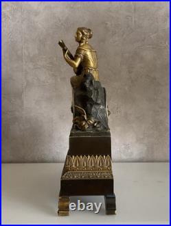 Pendule bronze doré XIX Siècle Pendule bronze doré XIX Siècle