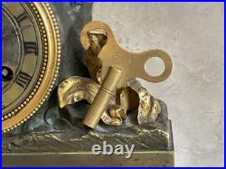 Pendule bronze doré XIX Siècle Pendule bronze doré XIX Siècle