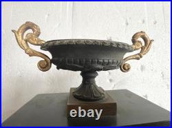 Pendule en bronze a patine verte Style Empire XIX siècle