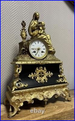 Pendule en bronze doré Vierge à l'Enfant Marbre noir XIXe siècle