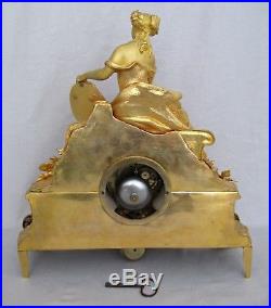 Pendule en bronze doré et plaques de porcelaine époque XIX ème siècle