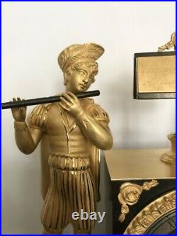 Pendule en bronze doré les troubadours XIX° siècle