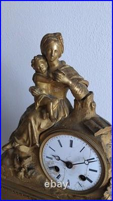 Pendule figurative française du XIXe siècle en bronze doré