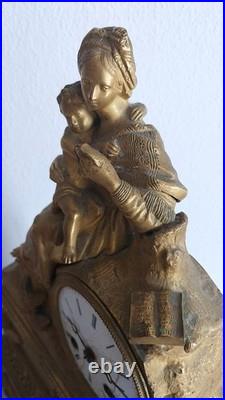 Pendule figurative française du XIXe siècle en bronze doré