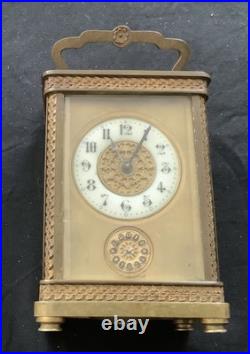 Pendulette D. Oficier de Voyage, avec Sonnerie, Bronze Verre Europe XIXe Siècle Pendulette D. Oficier de Voyage, avec Sonnerie, Bronze Verre Europe XIXe Siècle