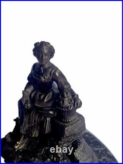 Petit Bronze Socle Marbre Jeune Fille Au Panier De Roses Fin Du XIX Ieme Siecle