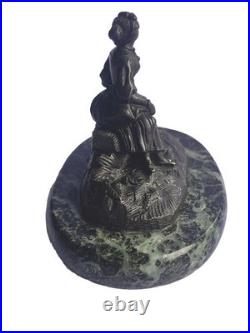 Petit Bronze Socle Marbre Jeune Fille Au Panier De Roses Fin Du XIX Ieme Siecle