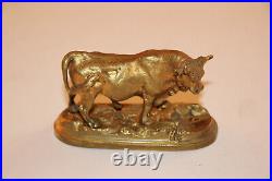 Petit taureau en bronze doré. XIXe siècle