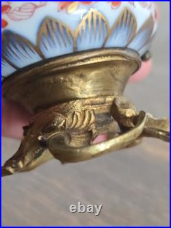 Petite aiguière cassolette porcelaine imari Japon bronze fleurs XIXè siècle
