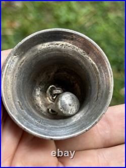 Petite sonnette de table en bronze argenté- XIXe siècle Maison Bourgeoise