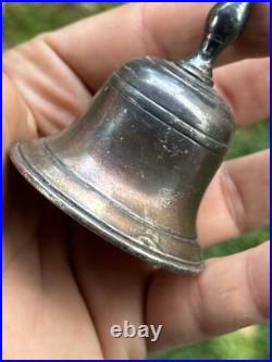 Petite sonnette de table en bronze argenté- XIXe siècle Maison Bourgeoise