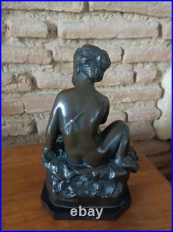 Pigalle jeune fille au nid sculpture en Bronze XIXe siecle