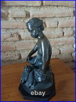 Pigalle jeune fille au nid sculpture en Bronze XIXe siecle