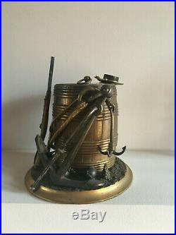 Pot a tabac aux attributs de la marine royal, en bronze polychrome, XIX siécle