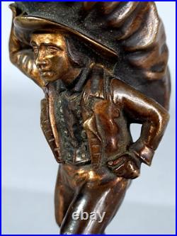 Pyrogène bronze livreur de charbon Fin du XIXe siècle C078