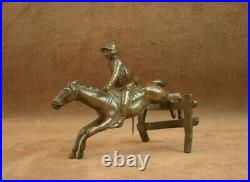 RARE SCULPTURE EQUESTRE JOCKEY ET SON CHEVAL EN BRONZE & NOIX XIXe SIECLE