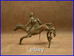 RARE SCULPTURE EQUESTRE JOCKEY ET SON CHEVAL EN BRONZE & NOIX XIXe SIECLE