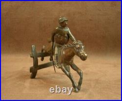 RARE SCULPTURE EQUESTRE JOCKEY ET SON CHEVAL EN BRONZE & NOIX XIXe SIECLE