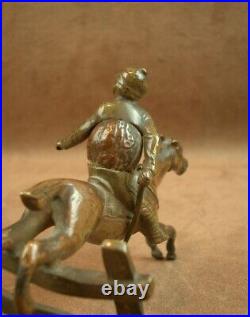 RARE SCULPTURE EQUESTRE JOCKEY ET SON CHEVAL EN BRONZE & NOIX XIXe SIECLE