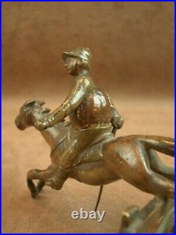 RARE SCULPTURE EQUESTRE JOCKEY ET SON CHEVAL EN BRONZE & NOIX XIXe SIECLE