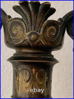 Rare paire de vases amphore en bronze de style néoclassique, XIXe siècle