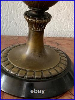 Rare paire de vases amphore en bronze de style néoclassique, XIXe siècle