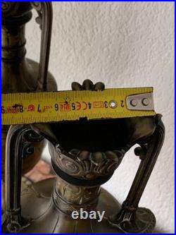 Rare paire de vases amphore en bronze de style néoclassique, XIXe siècle