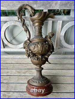 SPECTACULAIRE VASE AIGUIÈRE STYLE RENAISSANCE ET BAROQUE XIXe Siècle Éclectisme