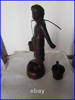 STATUETTE BRONZE ASIATIQUE PORTEUR D EAU FIN XIXe/DEBUT XXe SIECLE -BON ETAT