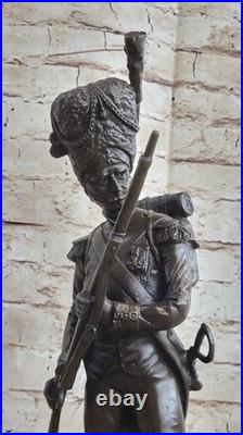 Sculpture Statue Bronze Artisanale Peintre Soldat Russe XIXe Siècle Avec Fusil