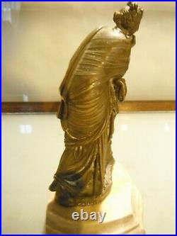 Sculpture de Femme Antique en Bronze de Ferdinand Barbedienne XIXé siecle