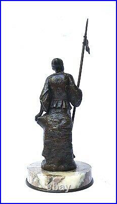 Sculpture en bronze Dun Guerrier Asiatique (tartare) Fin XIXe Siècle Chine
