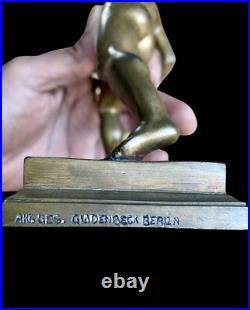 Sculpture en bronze signée Oskar Gladenbeck Fondeur Berlin, fin XIXe siècle Sculpture en bronze signée Oskar Gladenbeck Fondeur Berlin, fin XIXe siècle