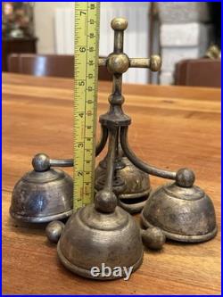 Sonnette de cérémonie 4 clochettes en bronze Et Laiton Église XIX Ème Siècle