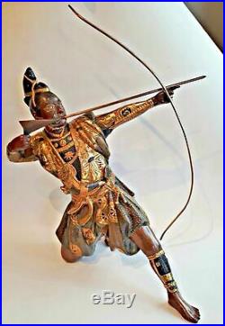 Statue d'archer samouraï japonais du XIXe siècle en bronze et or incrusté