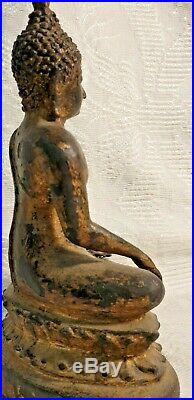 Statue de bouddha en bronze XIX eme siècle geste mudra vers la terre 19 em ASIE