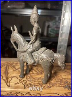 Statuette XIXe siècle Birman Déité Guerrier en bronze sur figurine à cheval