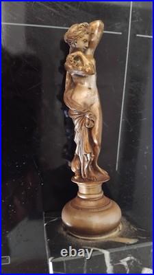 Sujet En Bronze XIX Eme Siècle sortie De Bain Deese