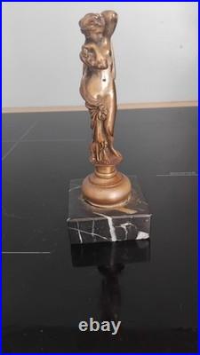 Sujet En Bronze XIX Eme Siècle sortie De Bain Deese