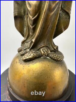 Très belle sculpture de la Vierge Marie en bronze XIXe siècle